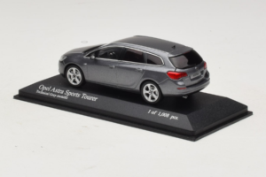 Opel Astra J Sports Tourer Minichamps 1:43 400049014 Metal - imaginea 3 din 4