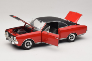 Opel Commodore GS/E Roșu Revell 1:18 08826 Metal - imaginea 2 din 8