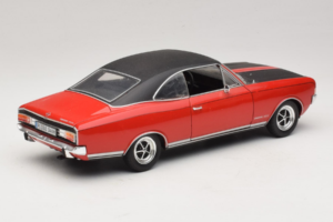 Opel Commodore GS/E Roșu Revell 1:18 08826 Metal - imaginea 3 din 8
