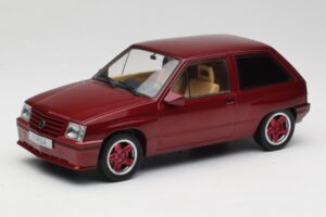 Opel Corsa A Custom Roșu MCG 1:18 MCG18433 Metal