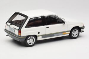 Opel Corsa A Sprint Alb MCG 1:18 MCG18432 Metal - imaginea 2 din 6