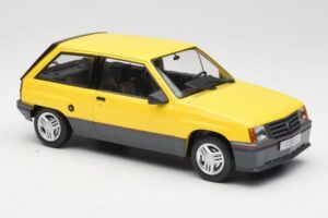 Opel Corsa A SR Galben MCG 1:18 MCG18431 Metal - imaginea 4 din 6