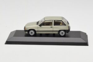 Opel Corsa A Swing Verde Minichamps 1:43 400045002 Metal