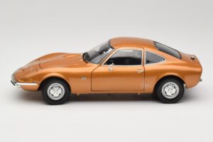 Opel GT Auriu Minichamps 1:18 180049025 Metal - imaginea 4 din 8