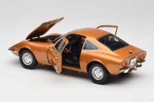 Opel GT Auriu Minichamps 1:18 180049025 Metal - imaginea 5 din 8