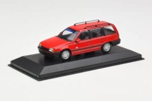 Opel Kadett E Club Break Roșu Minichamps 1:43 400045910 Metal - imaginea 3 din 3