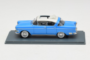 Opel Kapitan P1 Albastru NEO 1:43 NEO43940 Rășină
