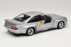 Opel Manta 400 Homologation Argintiu Revell 1:18 8491 Metal - imaginea 2 din 6