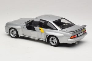 Opel Manta 400 Homologation Argintiu Revell 1:18 8491 Metal - imaginea 5 din 6
