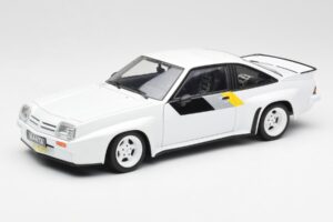 Opel Manta 400 Homologation Alb Revell 1:18 8819 Metal