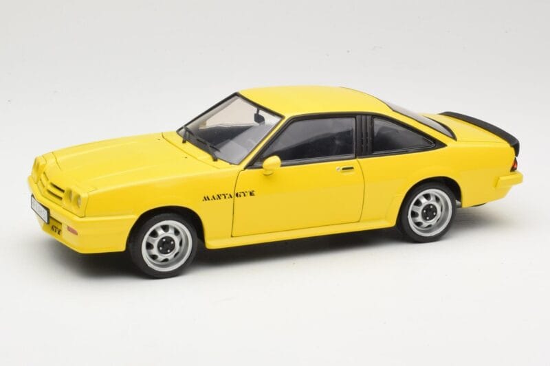 Opel Manta B GT/E Galben Revell 1:18 08421 Metal
