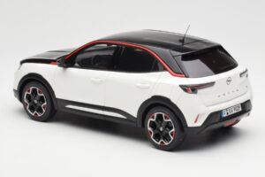 Opel Mokka-E GS Line Jada Alb Otto 1:18 OT1045 Rășină - imaginea 5 din 6