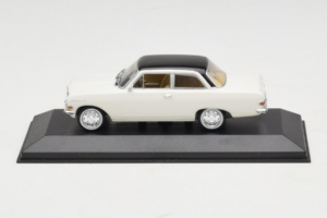 Opel Rekord A Alb Acoperiș Negru Minichamps 1:43 430041002 Metal