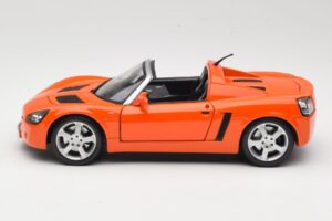 Opel Speedster Portocaliu Maisto 1:18 31615 Metal - imaginea 4 din 8