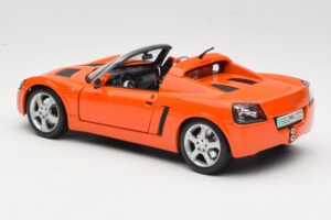 Opel Speedster Portocaliu Maisto 1:18 31615 Metal - imaginea 7 din 8