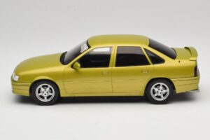 Opel Vectra A 2000 16V Galben MCG 1:18 MCG18463 Metal - imaginea 3 din 6