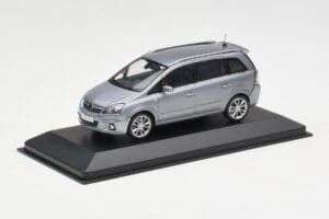 Opel Zafira A OPC Light Blue Metallic Minichamps 1:43 ZAFIRA001 Metal - imaginea 2 din 4