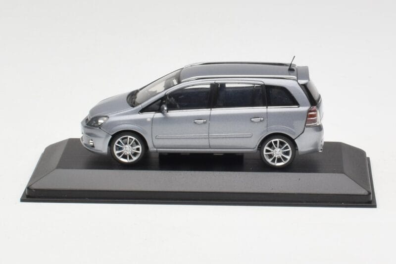 Opel Zafira A OPC Light Blue Metallic Minichamps 1:43 ZAFIRA001 Metal