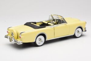 Packard Caribbean Cabriolet Galben Road Signature 1:18 92798 Metal - imaginea 3 din 8