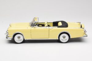 Packard Caribbean Cabriolet Galben Road Signature 1:18 92798 Metal - imaginea 4 din 8