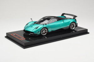 Pagani Huayra BC Green Metallic Yy Model 1:18 REMC020 Rășină - imaginea 2 din 7