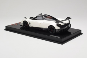 Pagani Huayra BC White Metallic Yy Model 1:18 REMC025 Rășină - imaginea 5 din 7