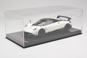 Pagani Huayra BC White Metallic Yy Model 1:18 REMC025 Rășină - imaginea 6 din 7
