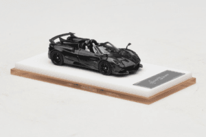 Pagani Huayra Tricolore Roadster Exposed Carbon Henson & Heaven 1:64 PHREC01 Metal - imaginea 4 din 7