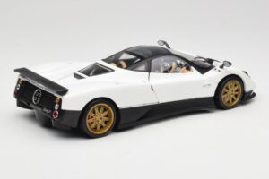 Pagani Zonda F Alb Mondo Motors 1:18 157655 Metal - imaginea 3 din 8