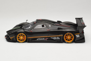 Pagani Zonda R Revolucion Carbon Fiber AUTOart 1:18 78261 Metal - imaginea 4 din 8