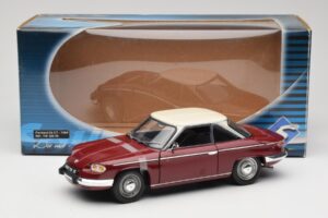 Panhard 24 CT Roșu Solido 1:18 1832500 Metal - imaginea 8 din 8