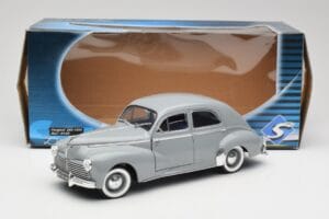 Peugeot 203 Gris Clair Solido 1:18 8145 Metal - imaginea 8 din 8