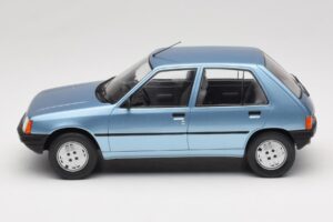 Peugeot 205 Albastru MCG 1:18 MCG18491 Metal - imaginea 3 din 6
