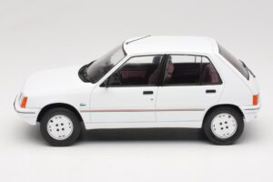 Peugeot 205 Alb MCG 1:18 MCG18493 Metal - imaginea 3 din 6