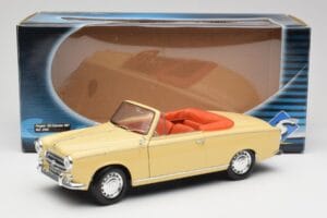 Peugeot 403 Cabriolet Galben Nisip Solido 1:18 8165 Metal - imaginea 8 din 8