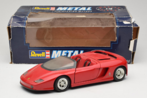 Pininfarina Mythos Roșu Revell 1:18 8806 Metal - imaginea 8 din 8