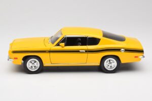 Plymouth Barracuda Galben Road Legends 1:18 92178 Metal - imaginea 4 din 8