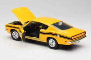 Plymouth Barracuda Galben Road Legends 1:18 92178 Metal - imaginea 5 din 8