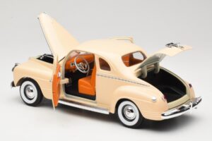 Plymouth Coupe Bej Road Signature 1:18 92398 Metal - imaginea 5 din 8