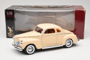 Plymouth Coupe Bej Road Signature 1:18 92398 Metal - imaginea 8 din 8