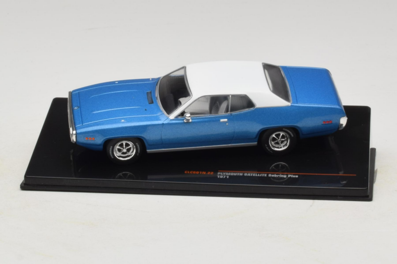 Plymouth Satellite Sebring Plus Albastru IXO 1:43 CLC601N Metal