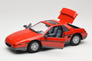 Pontiac Fiero GT Roșu Road Signature 1:18 92588 Metal - imaginea 2 din 8