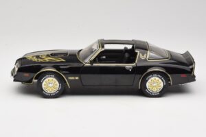 Pontiac Firebird Trans Am SE Smokey and the Bandit Joyride 1:18 33121 Metal - imaginea 4 din 8