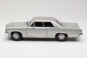 Pontiac GTO Argintiu Sun Star 1:18 1821 Metal - imaginea 4 din 8