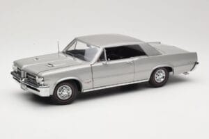Pontiac GTO Argintiu Sun Star 1:18 1821 Metal