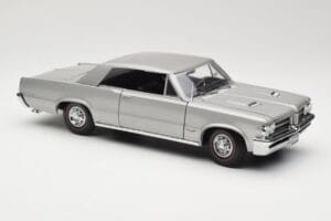 Pontiac GTO Argintiu Sun Star 1:18 1821 Metal - imaginea 6 din 8