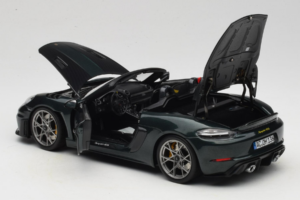 Porsche 718 Spyder RS Weissach Pack Forest Green Norev 1:18 187272 Metal - imaginea 5 din 8