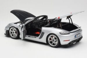 Porsche 718 Spyder RS Weissach Pack GT-Silver Metallic Norev 1:18 187270 Metal - imaginea 5 din 8