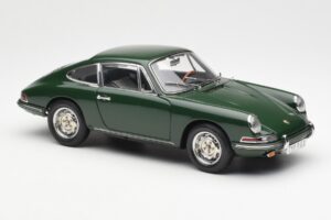 Porsche 901 Verde CMC 1:18 M-067B Metal - imaginea 4 din 6