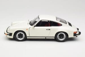 Porsche 911 930 Carrera 3.2 Grand Prix White Minichamps 1:18 100063024 Metal - imaginea 4 din 8